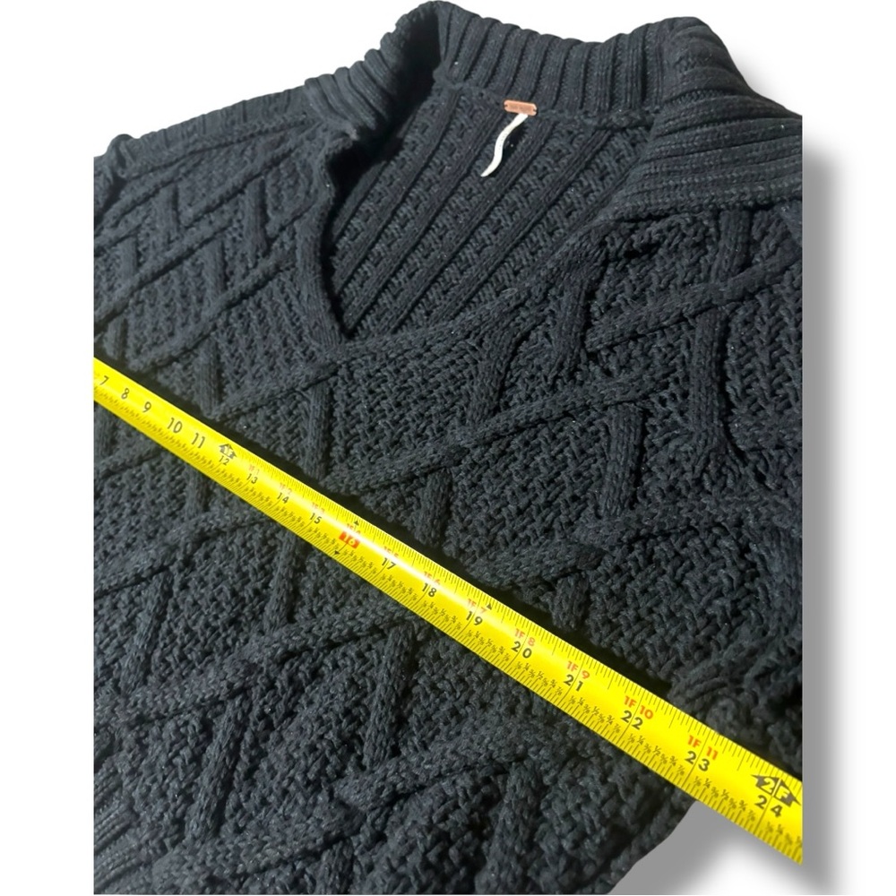 Free People Black/Navy V-Neck Cable Knit Cropped Long Sleeve Sweater With Collar - Picture 12 of 16